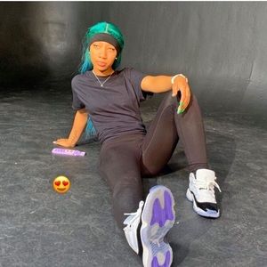 Meet your Posher, Jayia